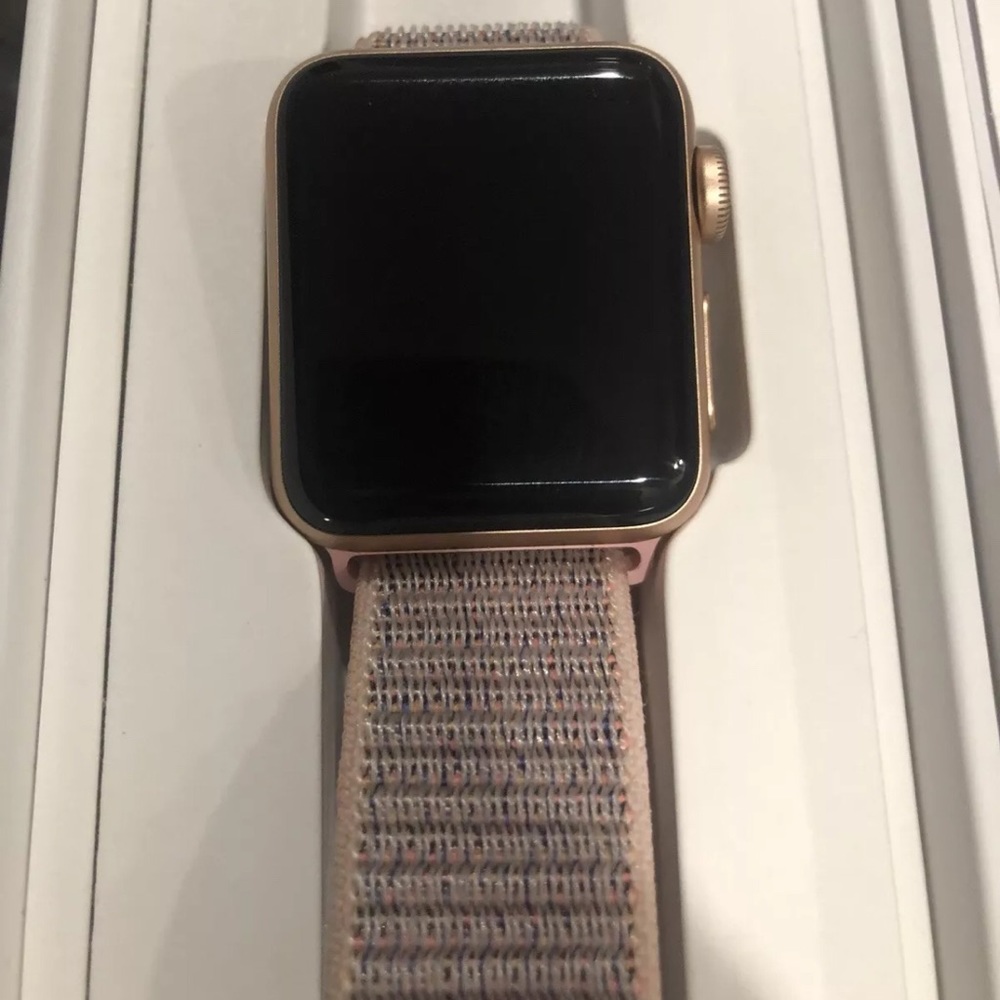 Apple Watch Series 3 LTE+GPS Gold 38mm - Picture 5 of 5